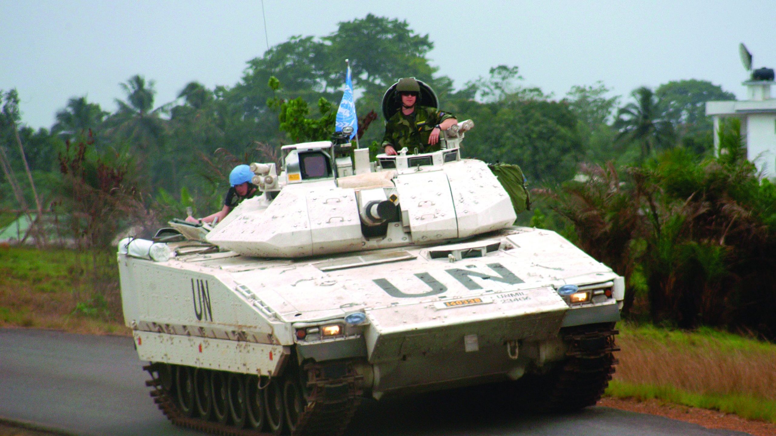 40mm L/70 HE-T